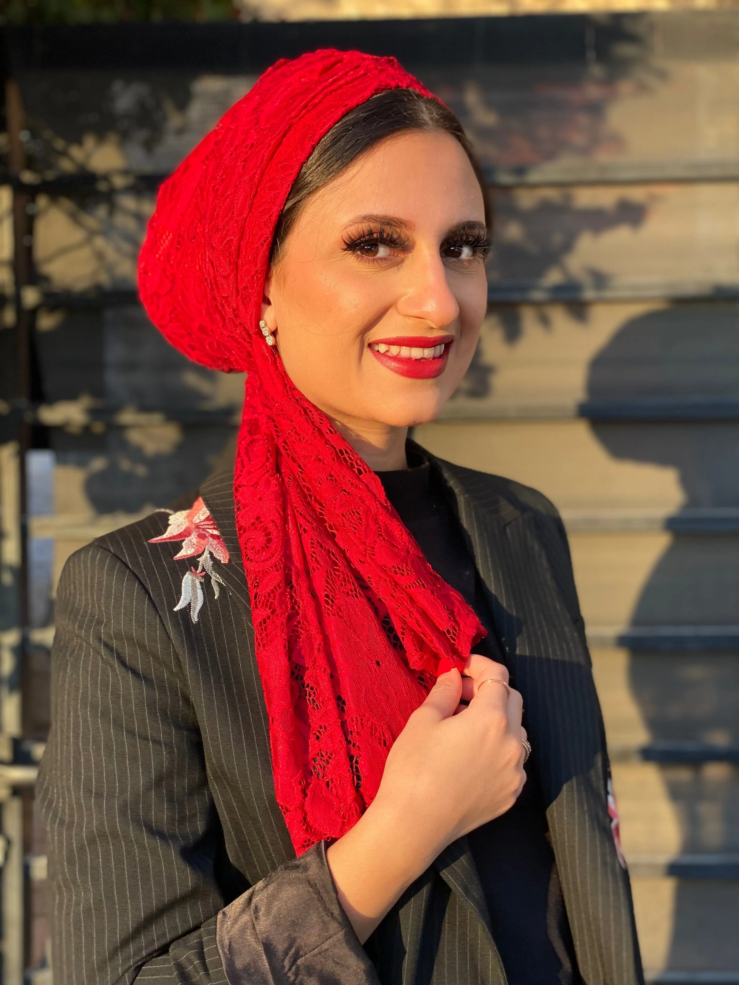 Beanie Wrap Lace - Red (Designer Mask Included)