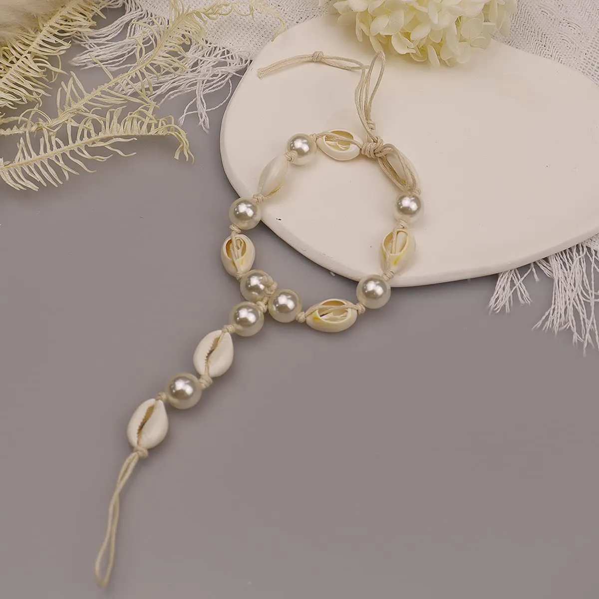 Bohemian Handmade Shell Starfish Barefoot Sandals 2pcs Beach Wedding Foot Chain with Toe Ring for Bride Turquoise Crystal Pearl Beaded Anklet Accessory (Ivory shell)